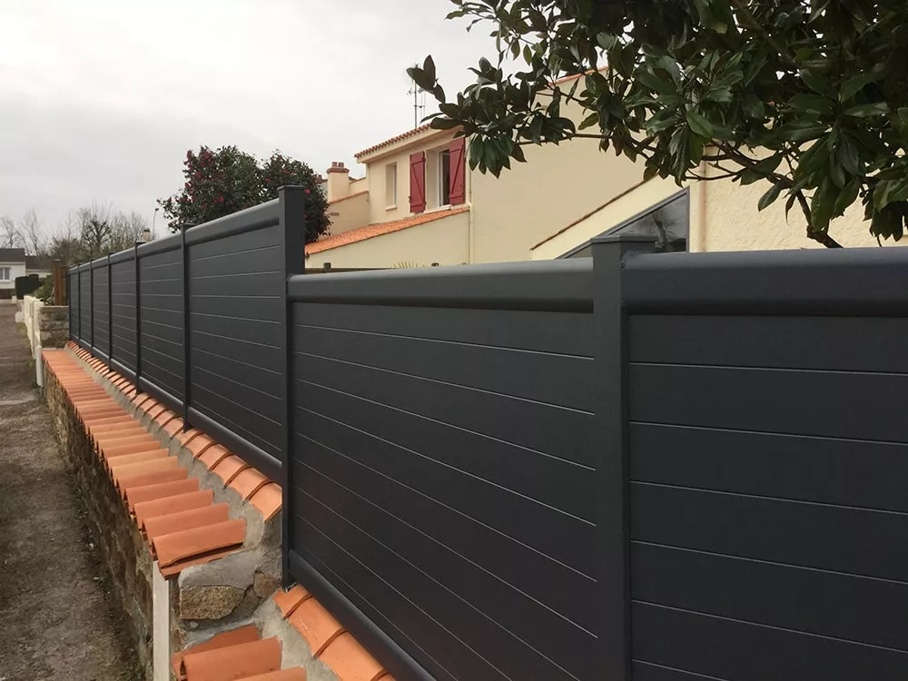 clôture pleine privilège