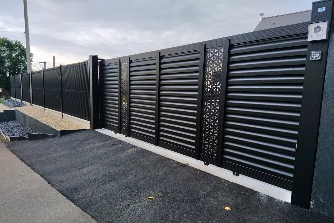 portail aluminium Bain de Bretagne